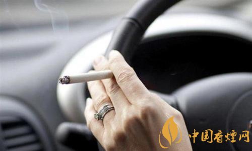 車內(nèi)抽煙更易致癌，車內(nèi)二手煙讓車受傷