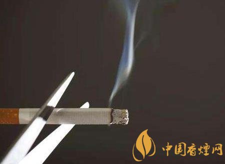 吸煙和戒煙之間如何權(quán)衡 吸煙應(yīng)該注意場(chǎng)合！